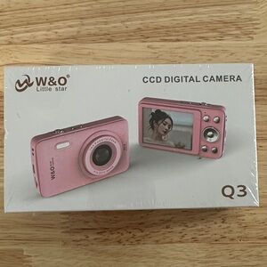 NWOT Digital Camera